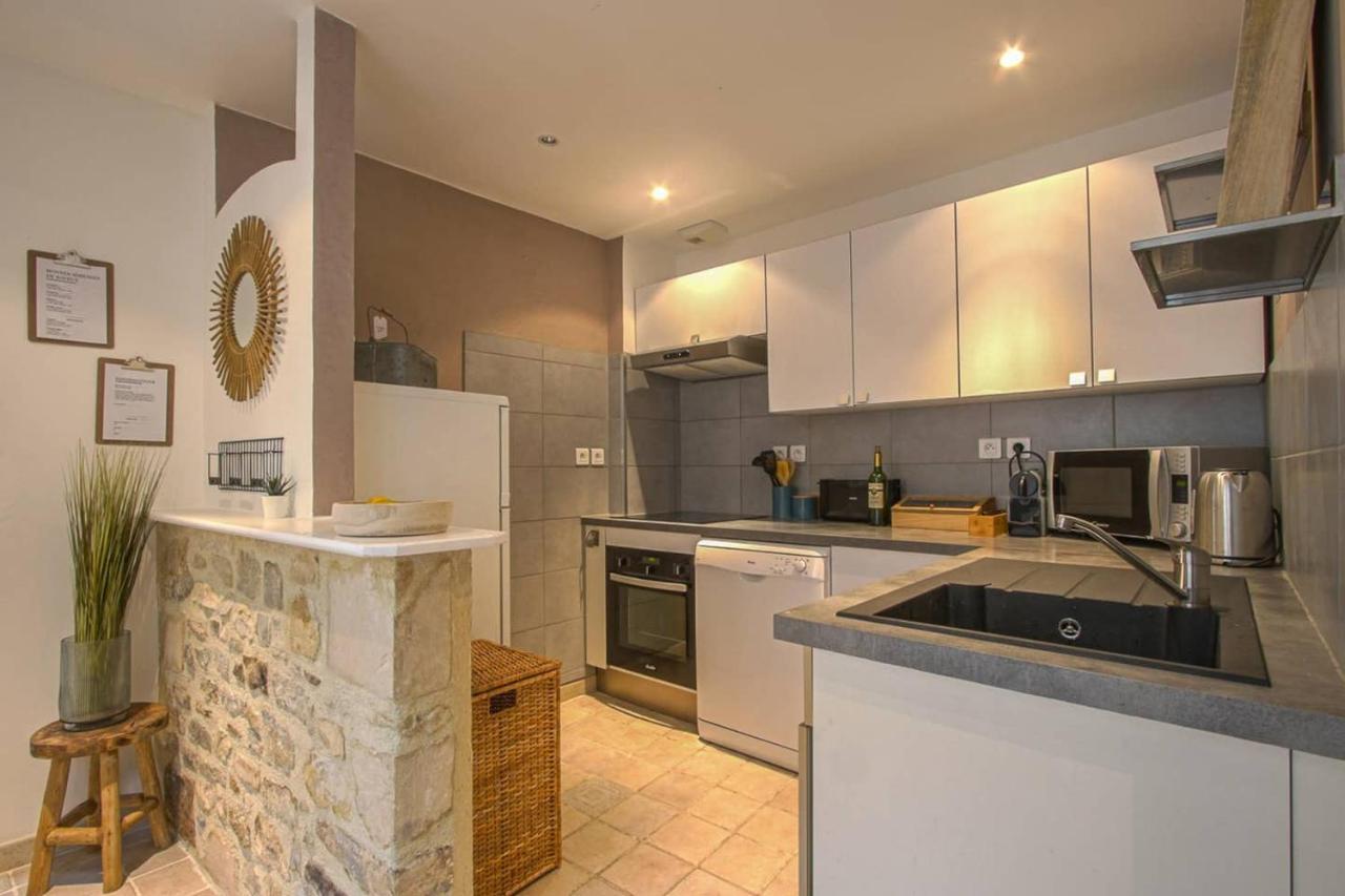 Freedom Grand Triplex Lumineux Decoration Contemporaine - Plein Centre Historique Bayeux - Parking Gratuit A Proximite Proche Commerces Restaurants - Plages Du Debarquement ภายนอก รูปภาพ