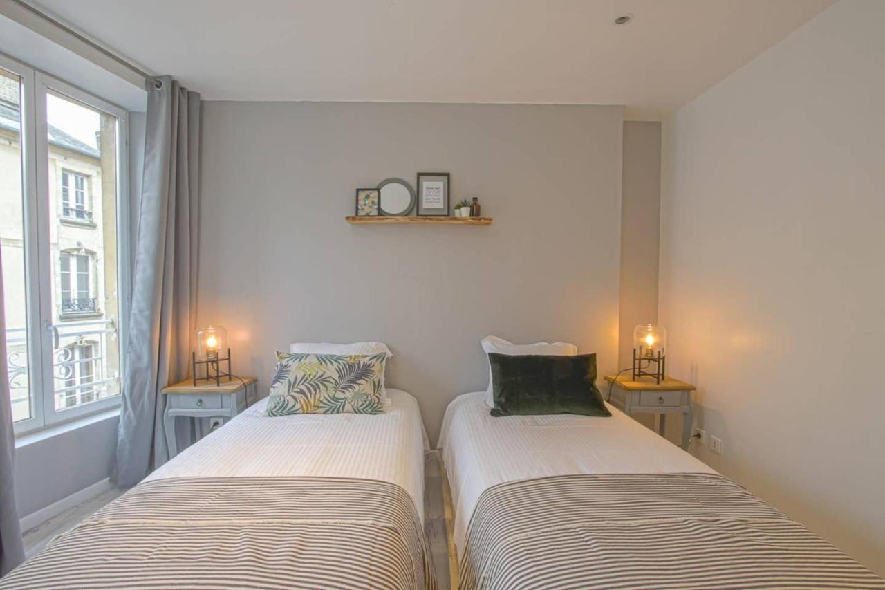 Freedom Grand Triplex Lumineux Decoration Contemporaine - Plein Centre Historique Bayeux - Parking Gratuit A Proximite Proche Commerces Restaurants - Plages Du Debarquement ภายนอก รูปภาพ